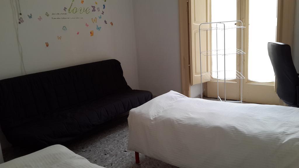 Youthhome B&B Naples Luaran gambar